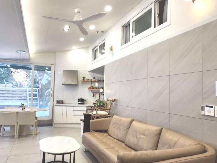 Seochon Secret Cave House * Seoul