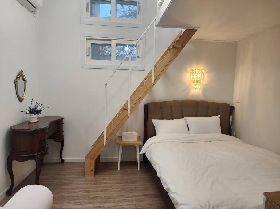 Seochon Secret Cave House Ferienhaus